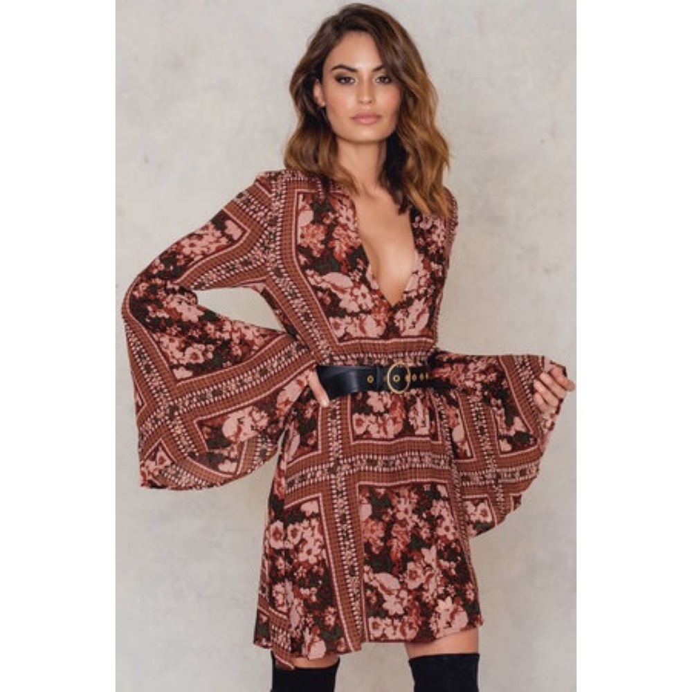 NA-KD Trumpet Sleeve Dress size xxs